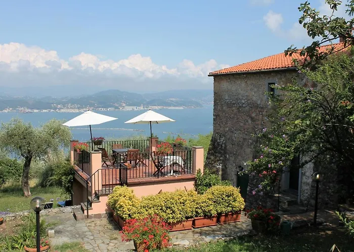 Agroturismo Terrazza Sul Golfo - Il Casale La Spezia
